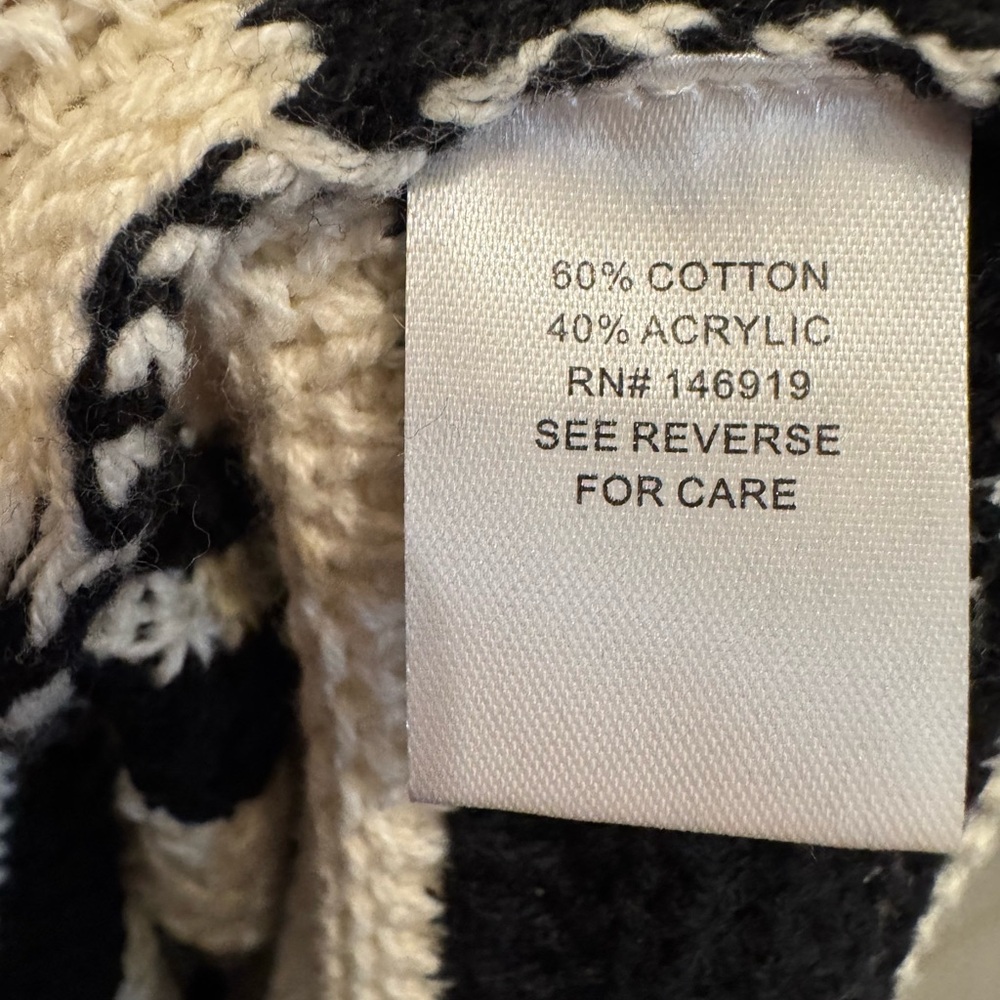 Black and White Knit Stripe Dress - Picture 7 of 7